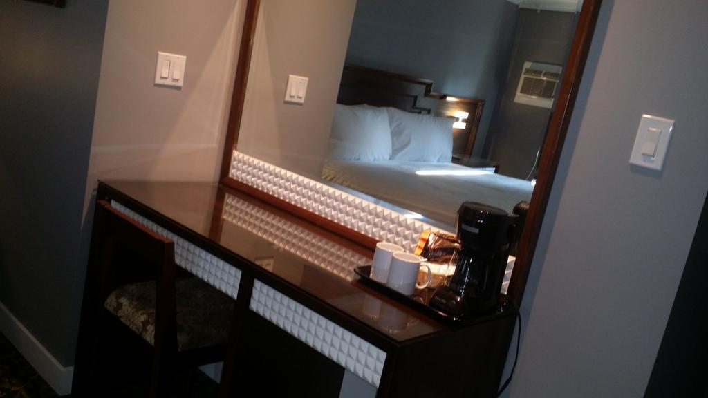 The Deluxe Hotel Vancouver Camera foto