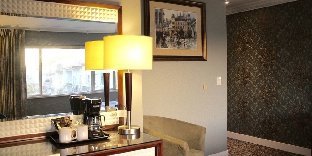 The Deluxe Hotel Vancouver Esterno foto